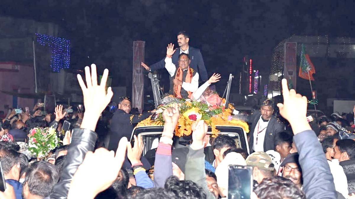 मुख्यमंत्री के स्वागत के लिए रोड शो में उमड़ पड़े लोग, आतिशबाजी से कुनकरी में दीवाली सा माहौल… हुआ भव्य स्वागत