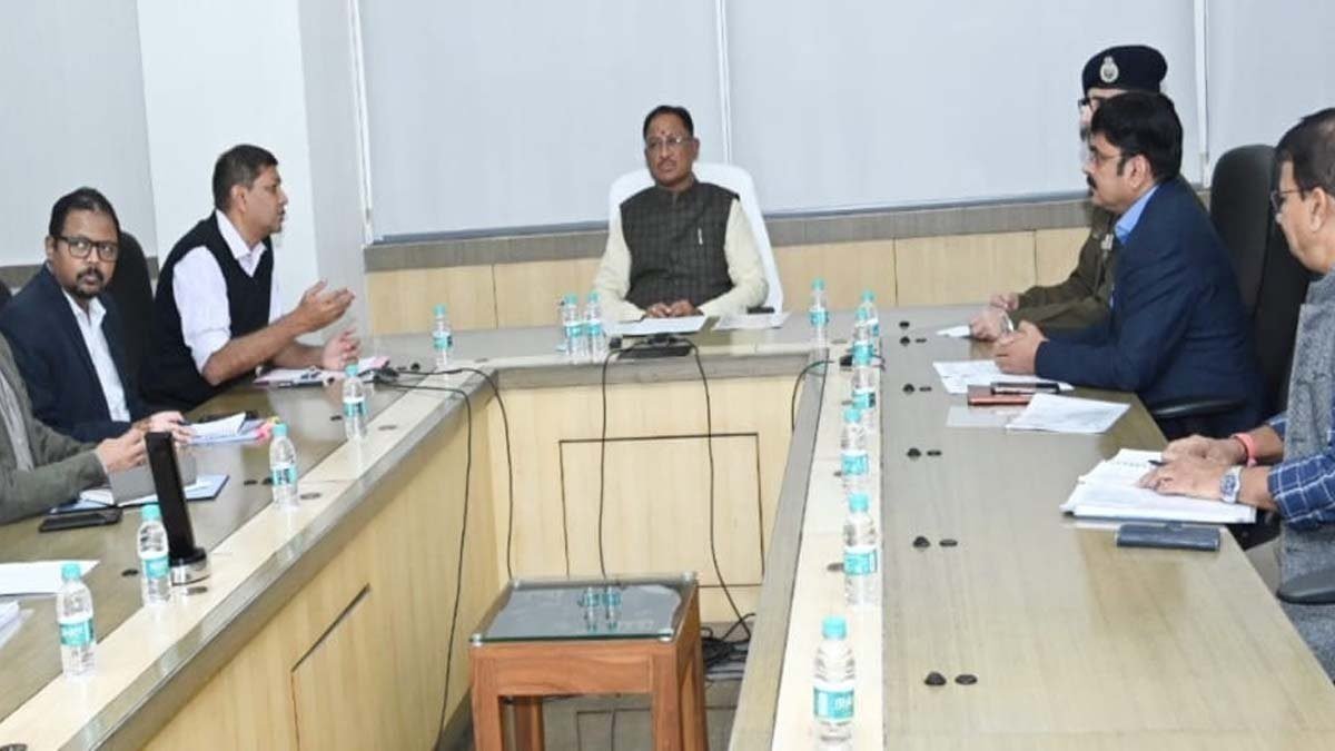 Hit and Run Law : ड्राइवरों की हड़ताल के बीच सीएम साय ने ली अफसरों की बैठक, कहा- भ्रामक जानकारी फैलने से रोके