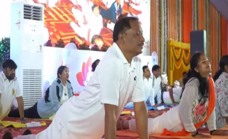 अंतर्राष्ट्रीय योग दिवस: मुख्यमंत्री विष्णु देव साय  ने आज जशपुर में किया योगाभ्यास, 33 जिलो में होंगे योग के आयोजन