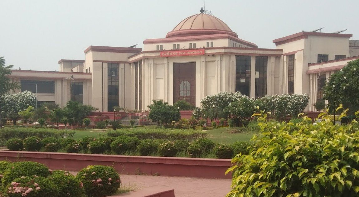 नक्सल प्रभावित क्षेत्र में तनावपूर्ण ड्यूटी कोई बहाना नहीं: छत्तीसगढ़ हाईकोर्ट ने CRPF जवान की हत्या मामले में सजा को सही ठहराया