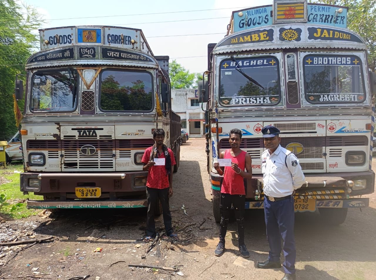 यातायात पुलिस दुर्ग की ‘ऑपरेशन सुरक्षा’ जारी: बोरिया गेट पर 10 भारी वाहनों पर कार्रवाई