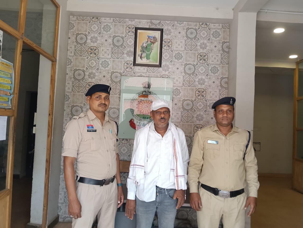 पाटन पुलिस को मिली बड़ी सफलता: आबकारी एक्ट में फरार मुख्य आरोपी गिरफ्तार