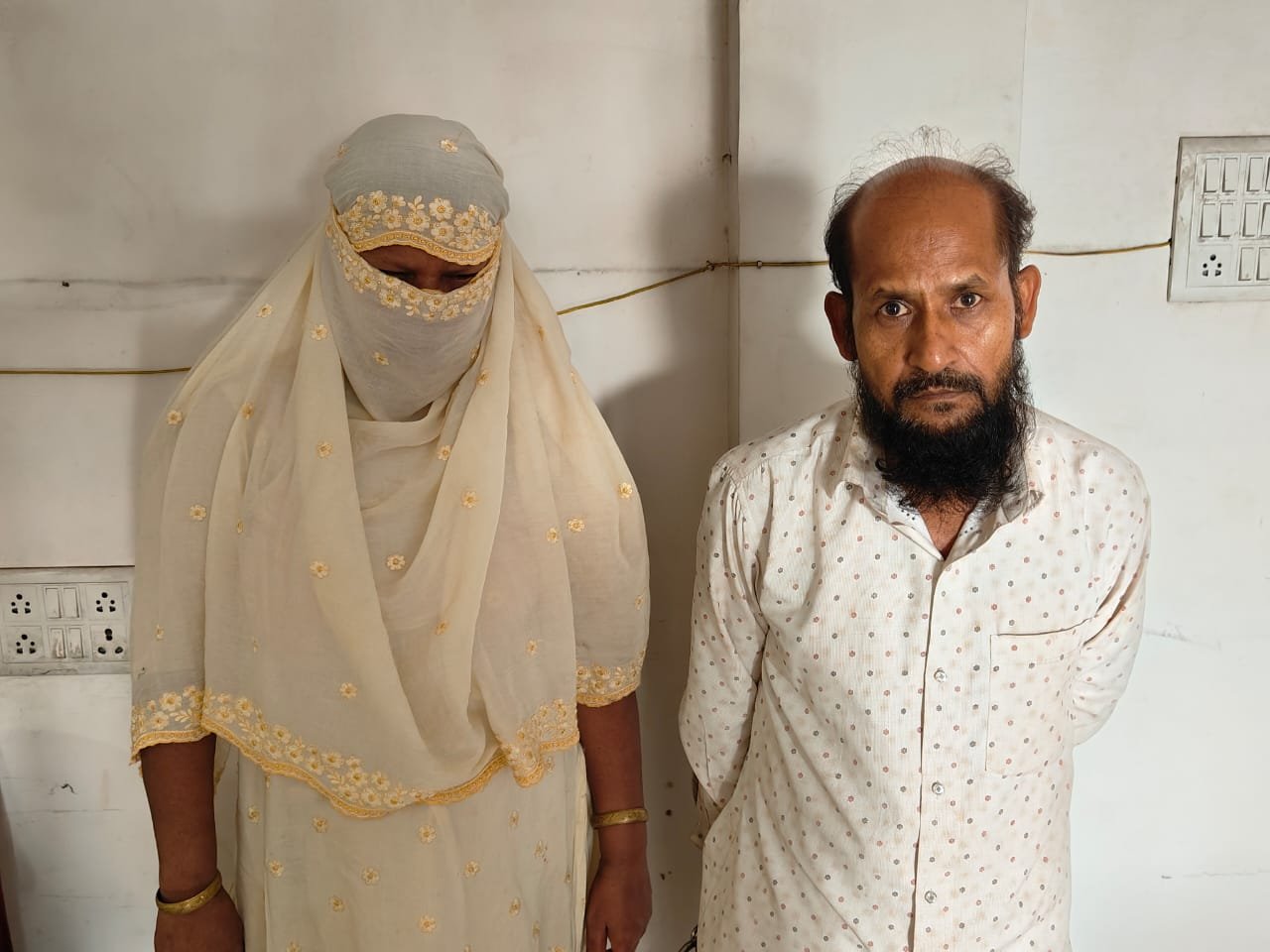 रायपुर में अवैध बांग्लादेशी दंपत्ति पकड़े गए: फर्जी पासपोर्ट और मार्कशीट जब्त, 16 साल से छुपकर रह रहे थे