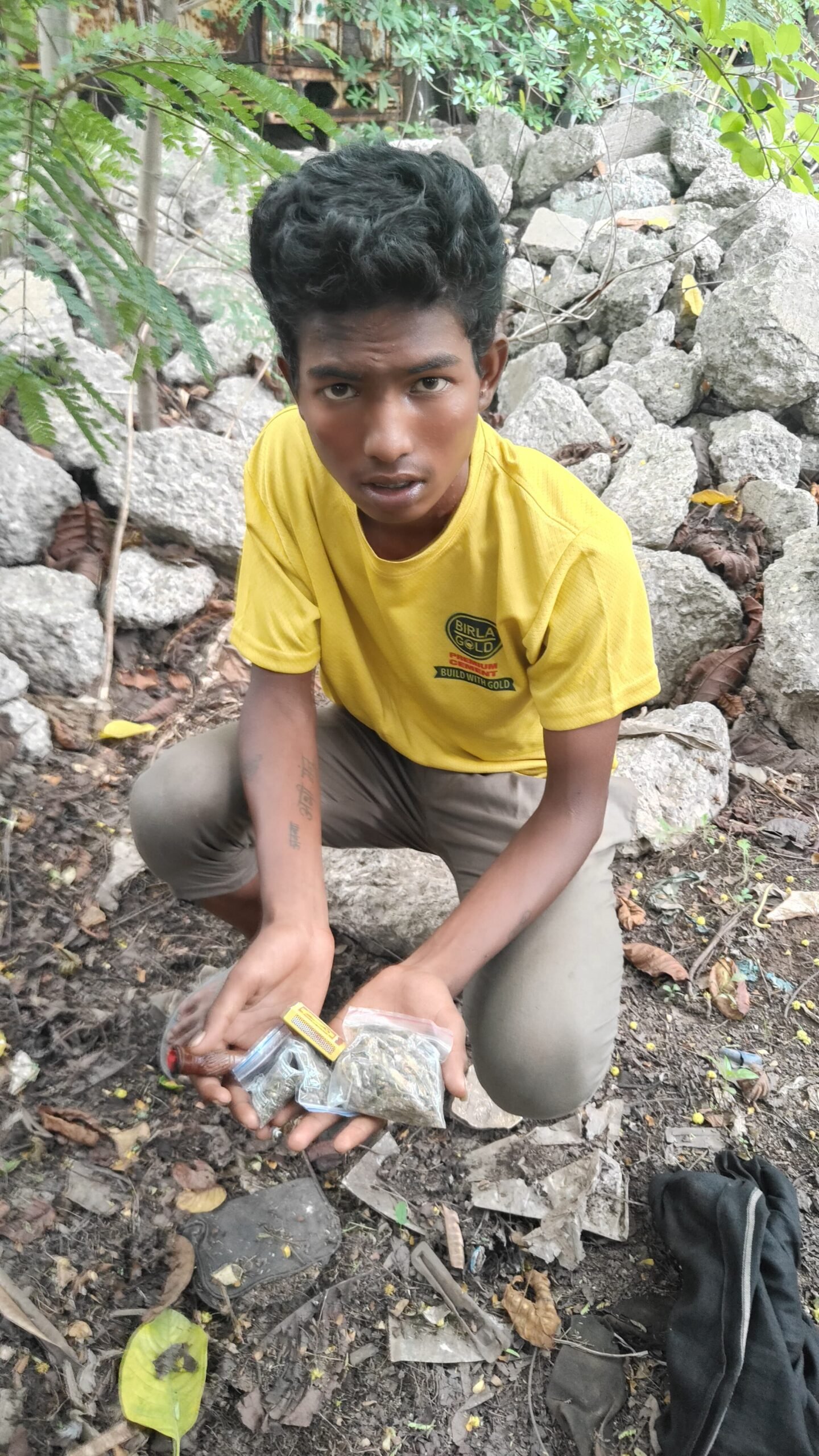 रायपुर: सार्वजनिक स्थान पर गांजा पीते युवक गिरफ्तार, NDPS एक्ट के तहत कार्रवाई