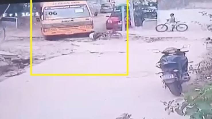 तेलंगाना: स्कूल बस ने मासूम को रौंदा, 10 साल के जयसिथ की दर्दनाक मौत