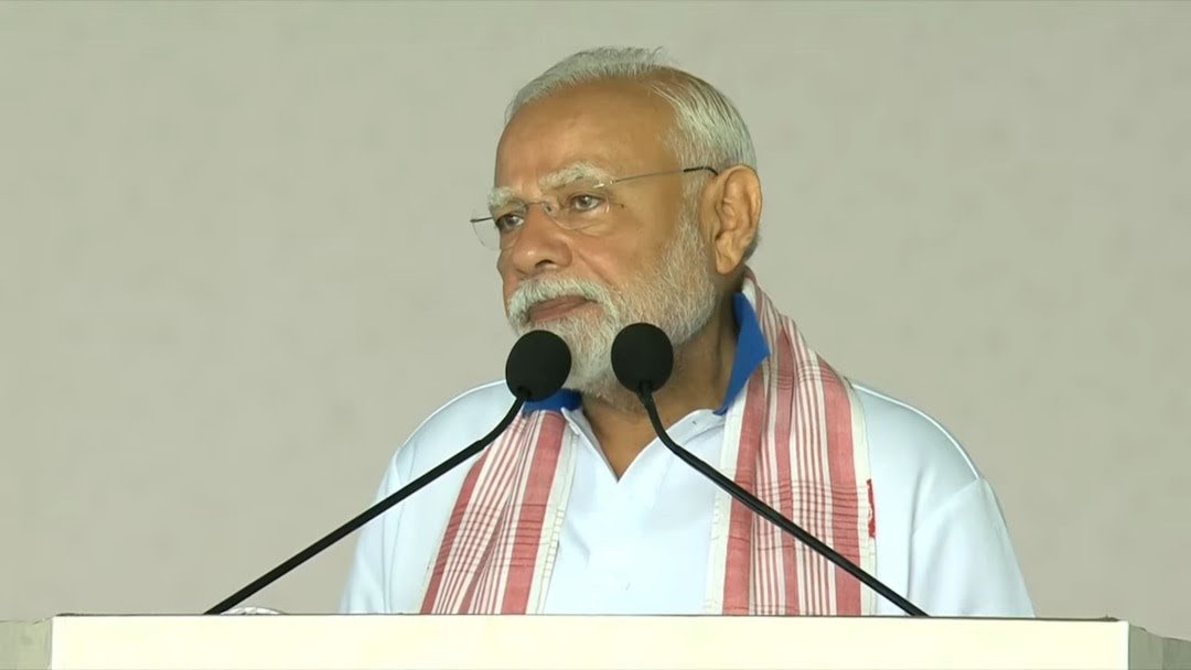 स्वस्थ भारत, समृद्ध भारत: पीएम मोदी ने विशाखापट्टनम में किया योगाभ्यास, देशभर में आयोजन