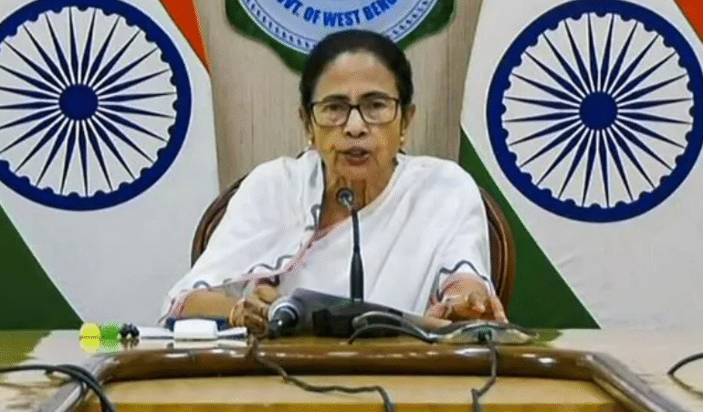 ममता बनर्जी ने BJP को दी चुनौती: ‘हिम्मत है तो मुझे हिरासत में लो’