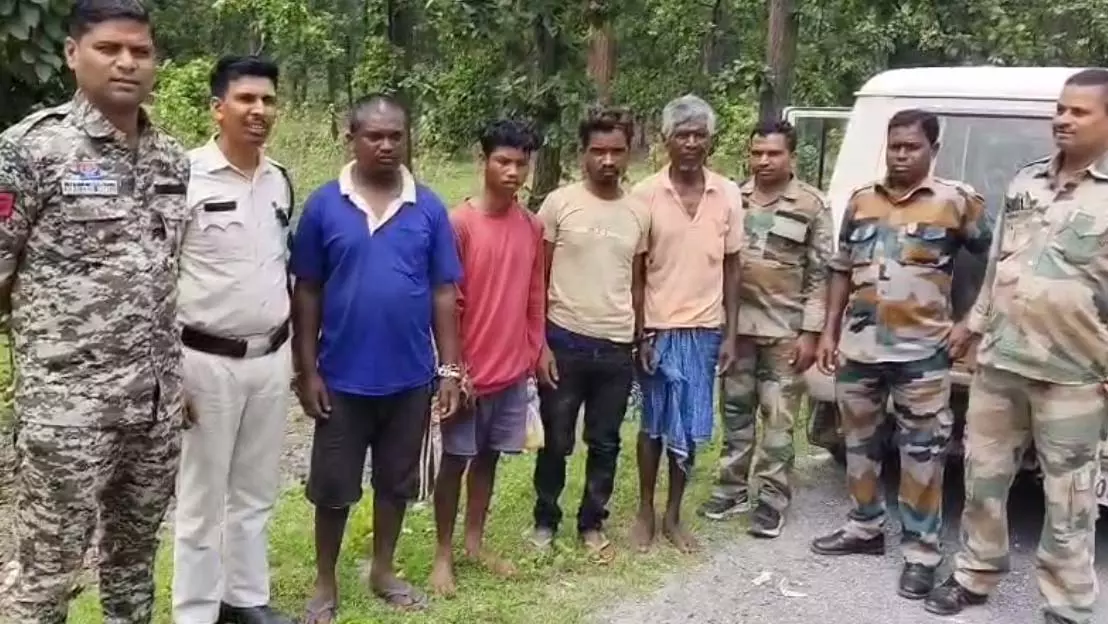 बछड़े की हत्या और मांस बंटवारे के मामले में चार ग्रामीण गिरफ्तार