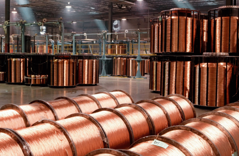 अमेरिकी कॉपर टैरिफ ने कीमतों में उछाल लाया, आपूर्ति श्रृंखला और ऊर्जा पर सवाल उठे