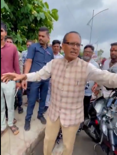 शिवराज सिंह चौहान की मानवता: घायल युवक को बचाया