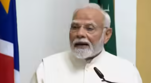 मोदी, मोदी के नारों से गूंजा नामीबिया संसद: पीएम को मिला स्टैंडिंग ओवेशन