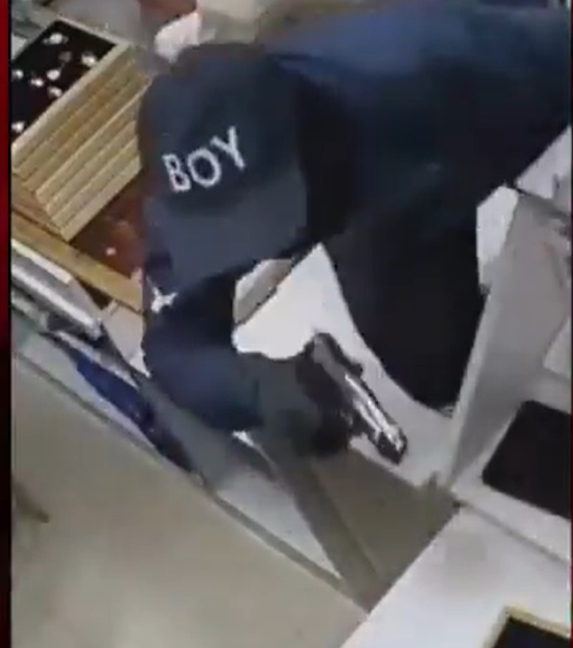 बैंगलोर में ज्वेलरी दुकान में सनसनीखेज डकैती