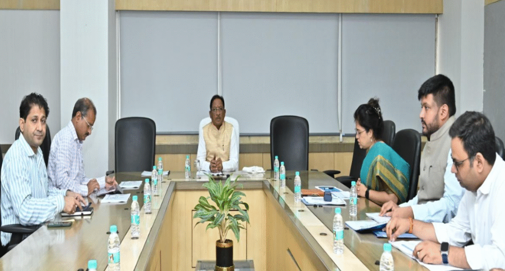 मुख्यमंत्री विष्णु देव साय ने इलेक्ट्रॉनिक्स और सूचना प्रौद्योगिकी विभाग की समीक्षा बैठक में दिए महत्वपूर्ण निर्देश