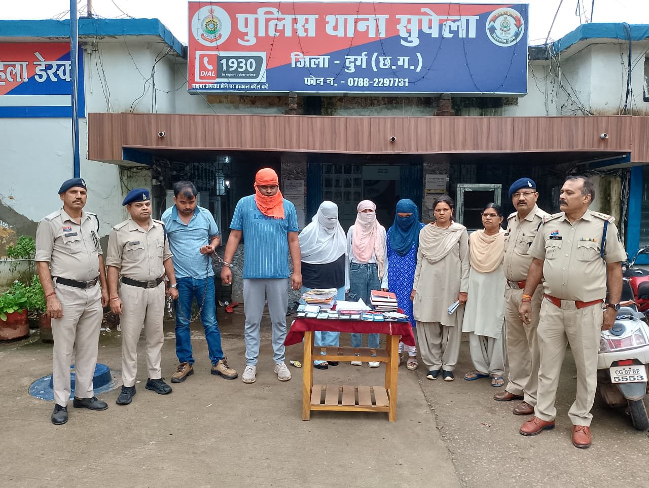 दुर्ग पुलिस का सख्त एक्शन: spa center की आड़ में देह व्यापार का पर्दाफाश, 5 हिरासत में