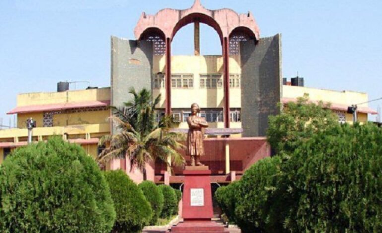 PRSU के 400 कर्मचारियों को शहर न छोड़ने का आदेश, NAAC दौर के लिए छुट्टियां रद्द