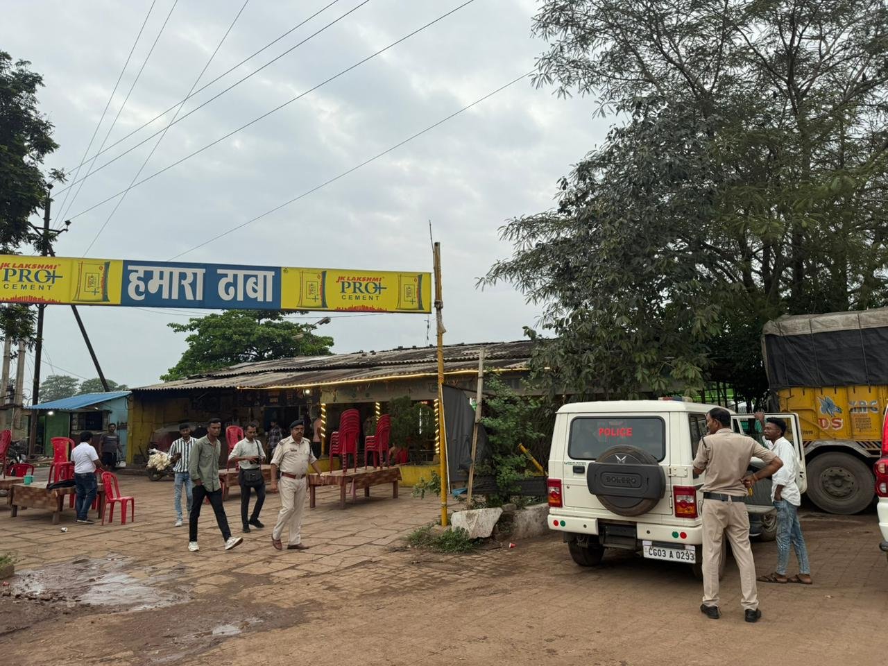 राजनांदगांव, सोमनी: हमारा ढाबा में रिसाली के प्रशांत तिवारी की 6-7 लड़कों ने की चाकूबाजी से दर्दनाक हत्या