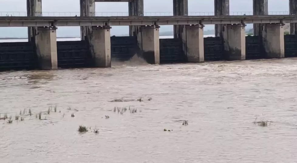 कोरबा में भारी बारिश का कहर, हसदेव बराज के दो गेट खोले गए