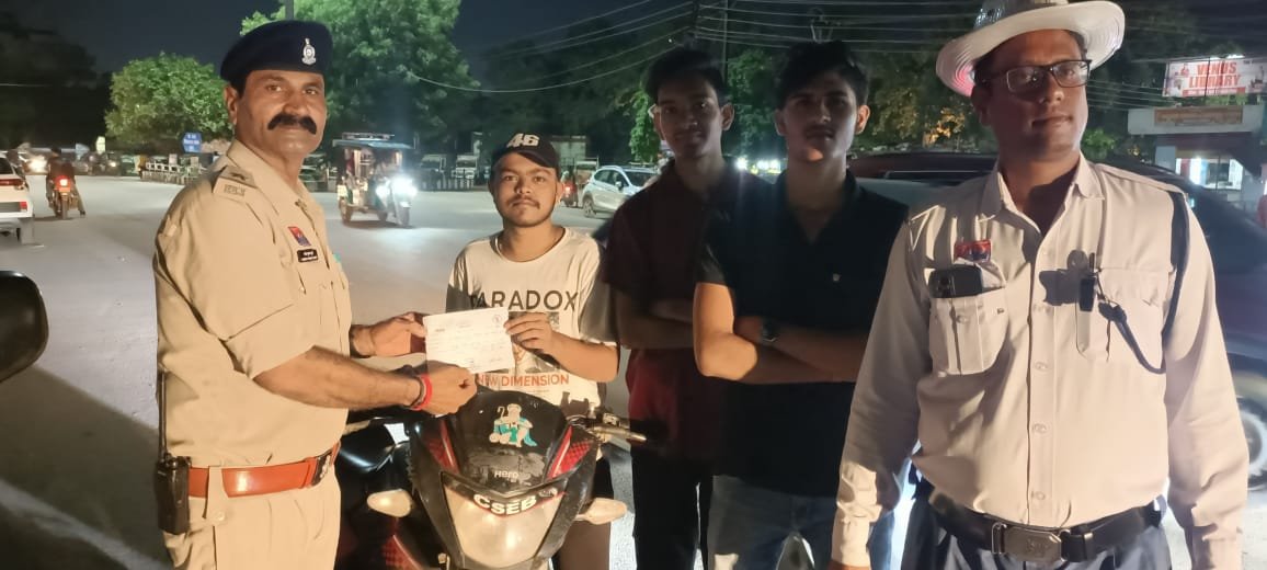 दुर्ग यातायात पुलिस की बड़ी कार्रवाई: नशे में वाहन चलाने वालों सहित 237 लापरवाह चालकों पर कार्रवाई