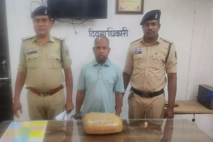 रायपुर पुलिस की बड़ी कार्रवाई: 2.5 किलो गांजा के साथ हजरत मोहम्मद गिरफ्तार