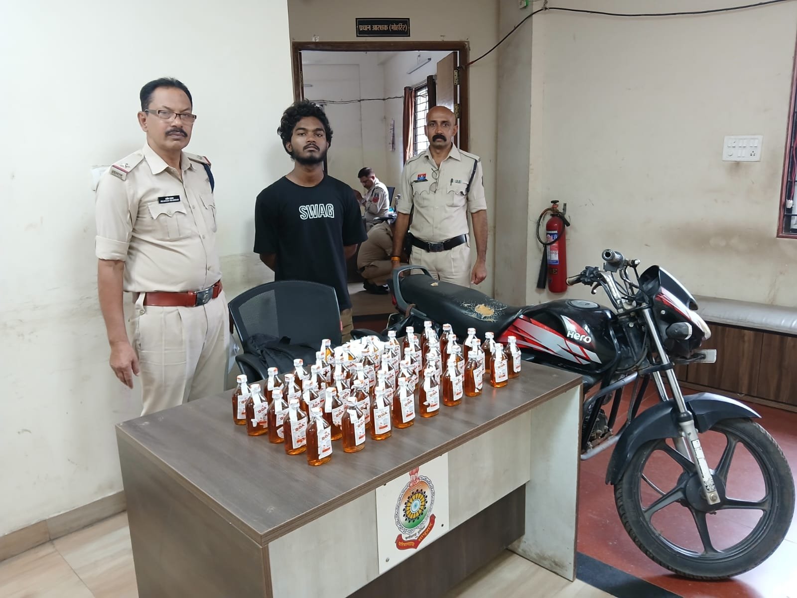 रायपुर पुलिस की बड़ी कार्रवाई: अवैध शराब बिक्री के मामले में विनोद निहाल गिरफ्तार