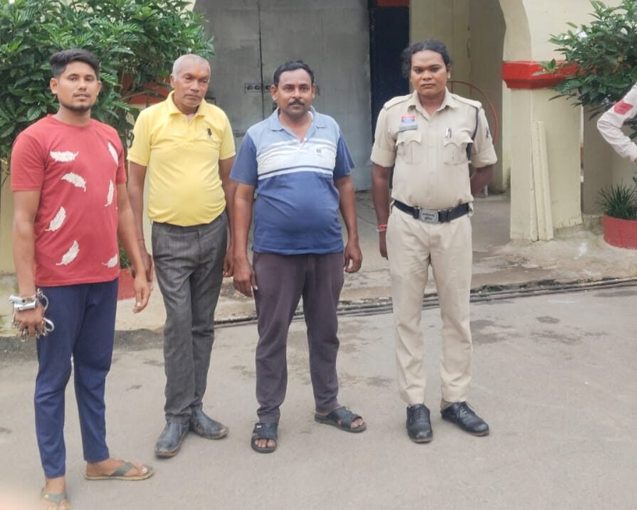 सुंगेरा सरपंच सहित तीन जेल भेजे गए: पुलिस और कर्मचारियों से मारपीट का मामला