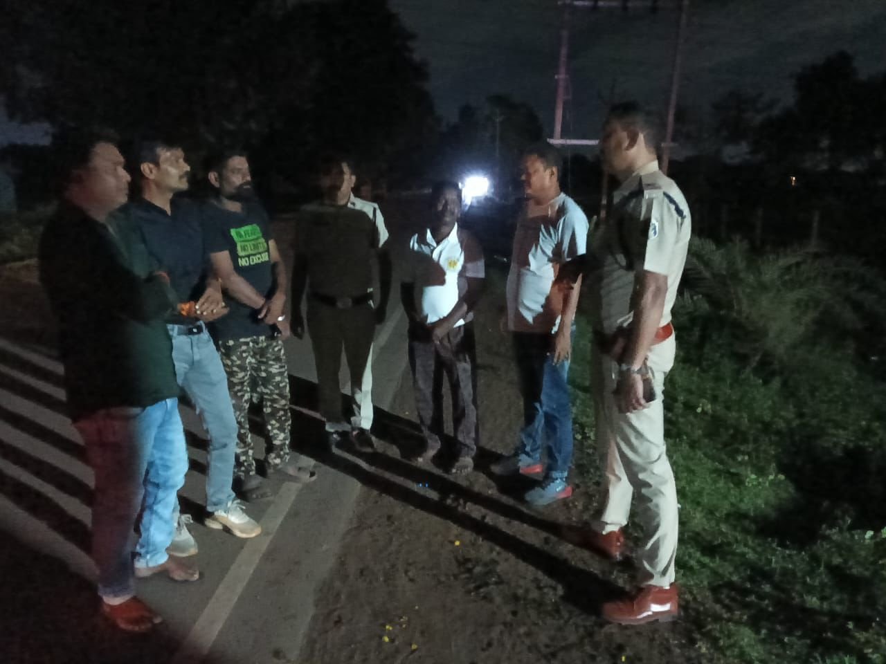 दुर्ग पुलिस की सख्त कार्रवाई: अवैध शराब बिक्री और अड्डेबाजी पर लगाम