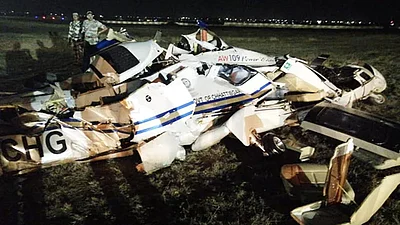 Raipur Helicopter Crash: तत्कालीन चीफ पायलट पंकज जायसवाल की सेवाएं समाप्त