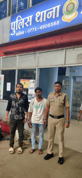 रायपुर में चाकूबाजों पर पुलिस की बड़ी कार्रवाई