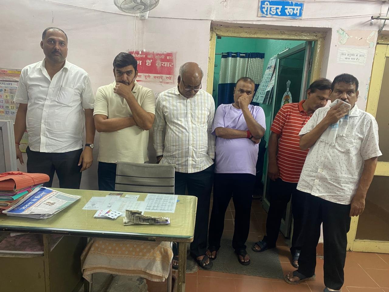 Raipur: जुआ खेलते आधा दर्जन जुआरी गिरफ्तार, 31,270 रुपये नकद और ताशपत्ती जप्त