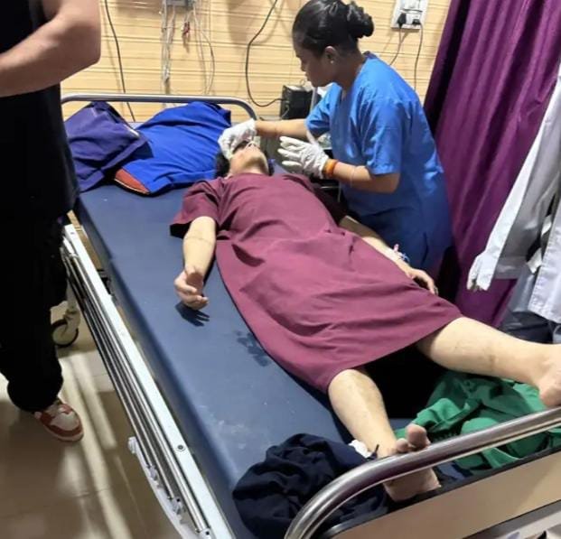 Raipur  के खम्हारडीह में कांग्रेस नेताओं पर जानलेवा हमला, जवाबी कार्रवाई में रेस्टोरेंट संचालक पर हमला