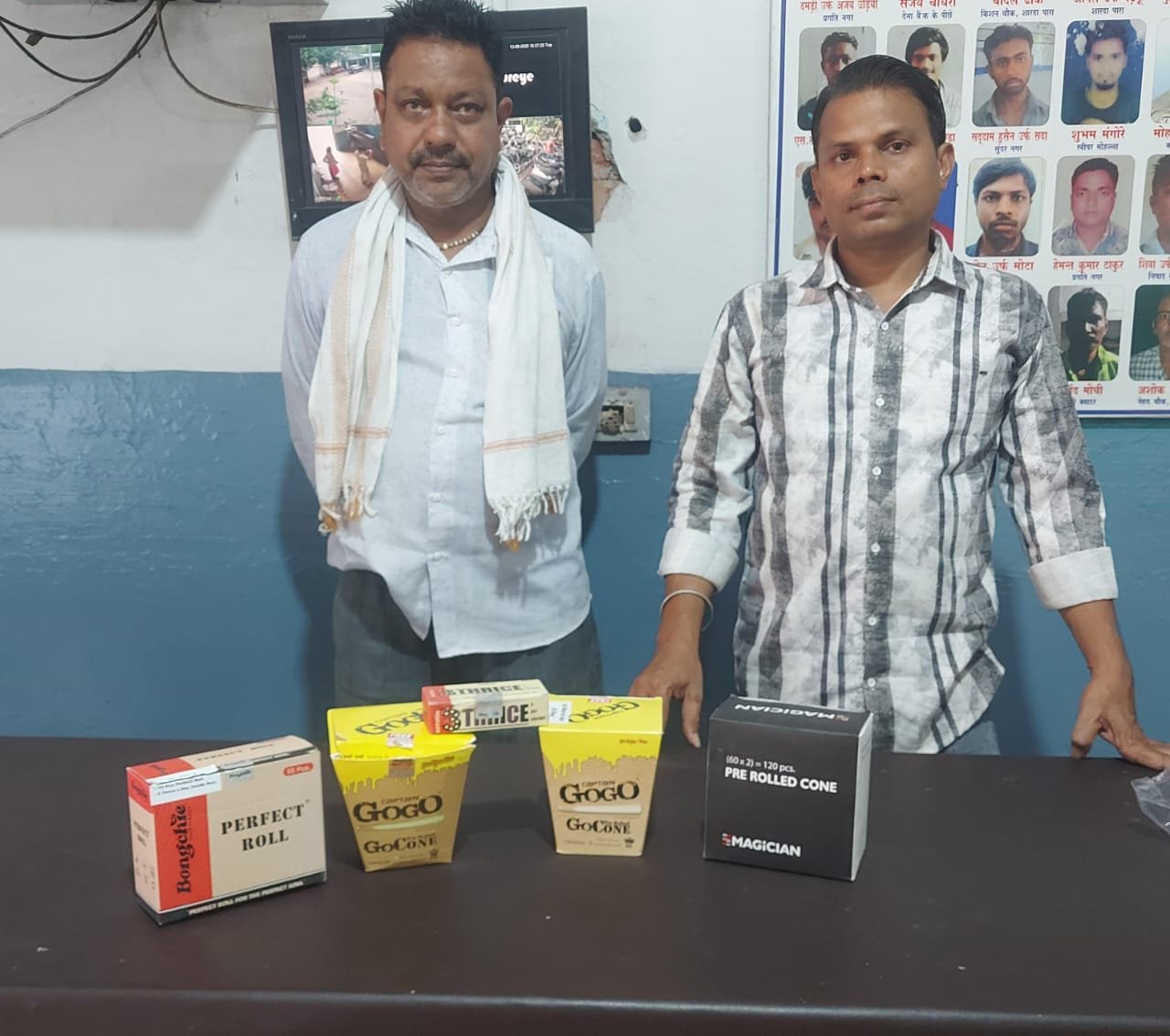मादक पदार्थ पीने के साधन गोगो पेपर बेचने वालों के खिलाफ दुर्ग पुलिस की सख्त कार्रवाई