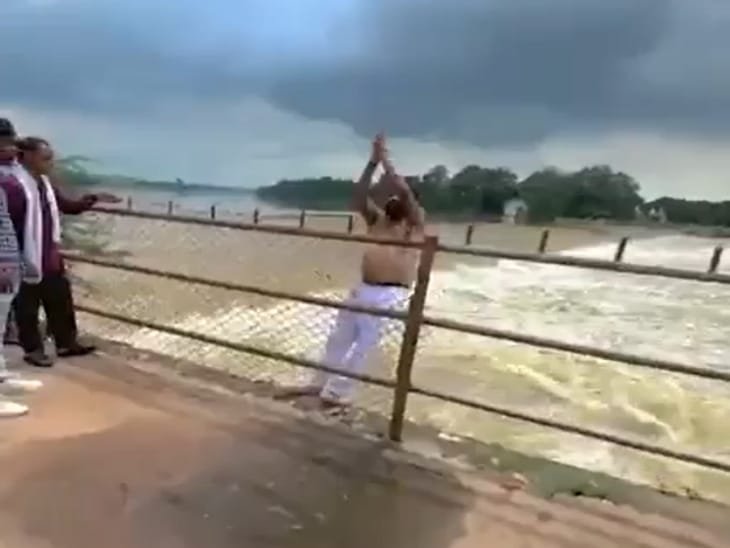 दर्दनाक घटना: शिवनाथ नदी में ‘हर-हर महादेव’ बोलकर युवक ने लगाई छलांग