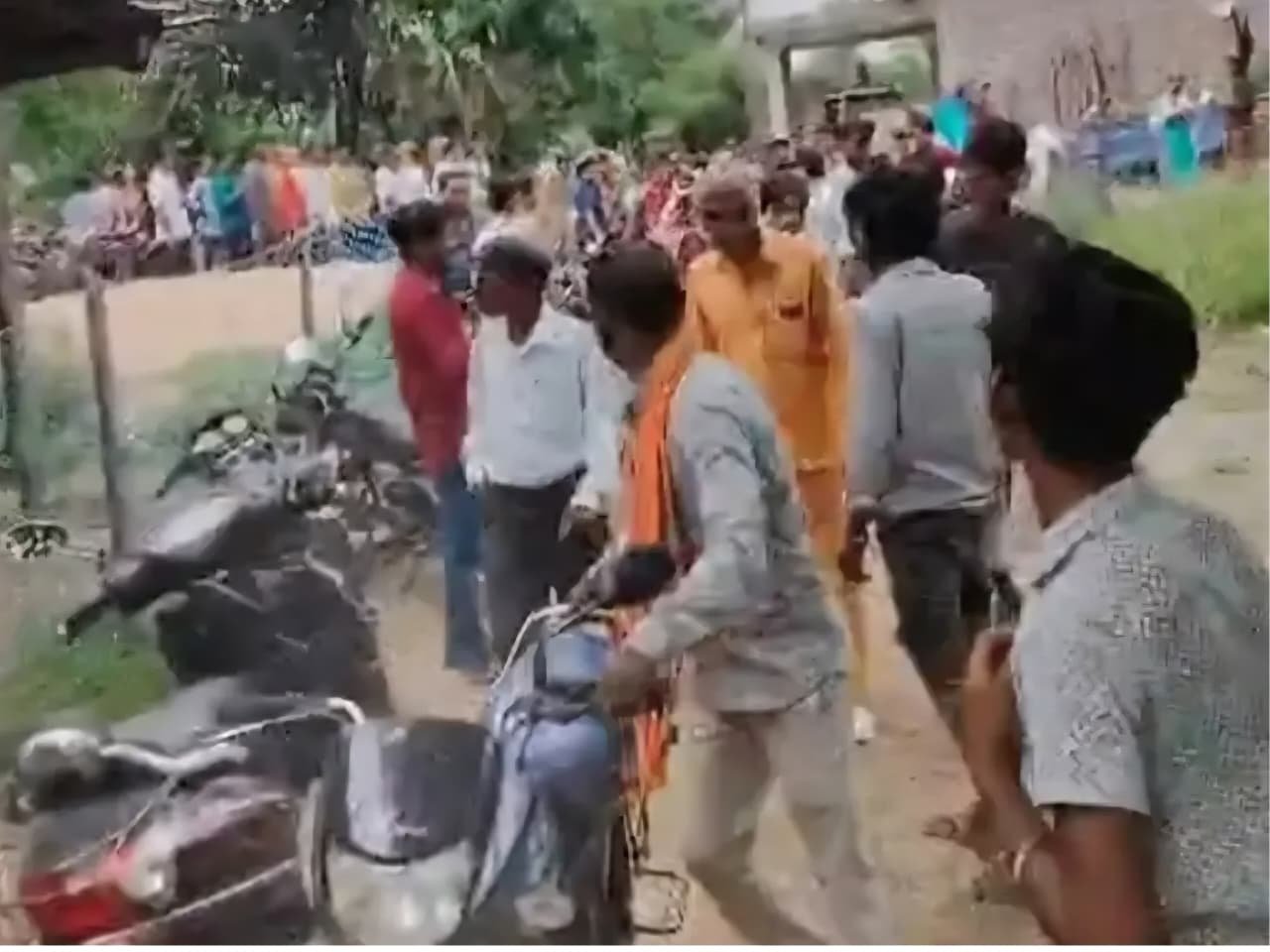 Bilaspur : प्रार्थना सभा में धर्मान्तरण का आरोप, पास्टर समेत दो गिरफ्तार