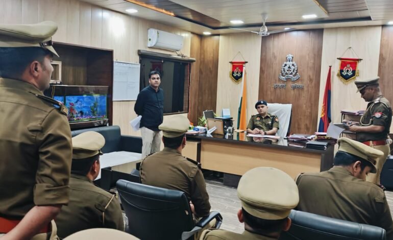 थाना प्रभारी के निलंबन और एसपी को मिली कड़ी कार्रवाई