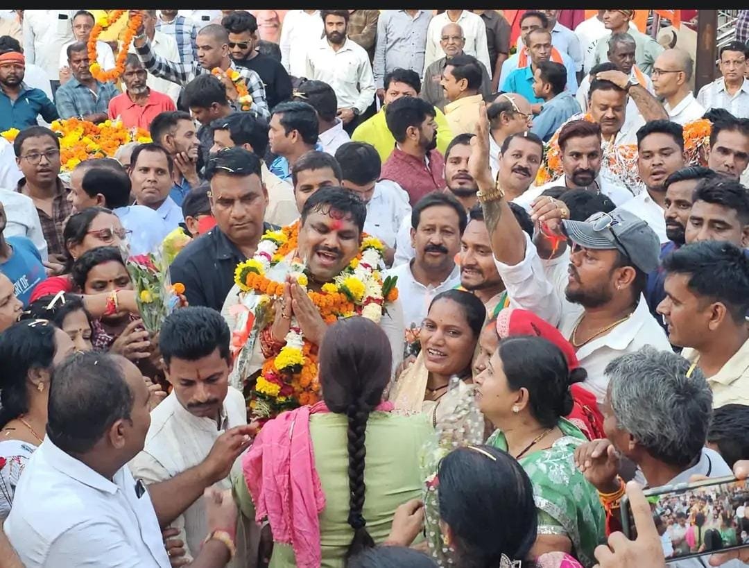 मंत्री बनने के बाद पहली बार दुर्ग पहुंचे गजेंद्र यादव: जनता से मिले, विकास योजनाओं पर की चर्चा