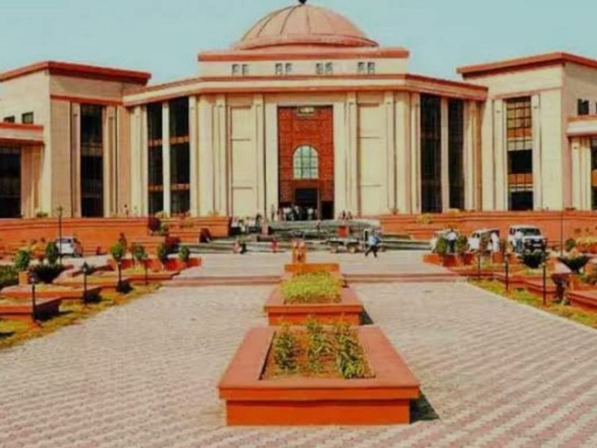 Chhattisgarh High court ने उच्च न्यायिक सेवा के अधिकारियों के लिए जारी किए प्रमोशन और तबादला आदेश
