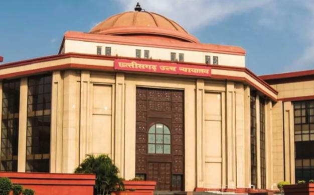 Bilaspur: रिक्शा चालक को बिना अपराध के फंसाया, 17 हजार रुपये की उगाही, High Court से मिला इंसाफ