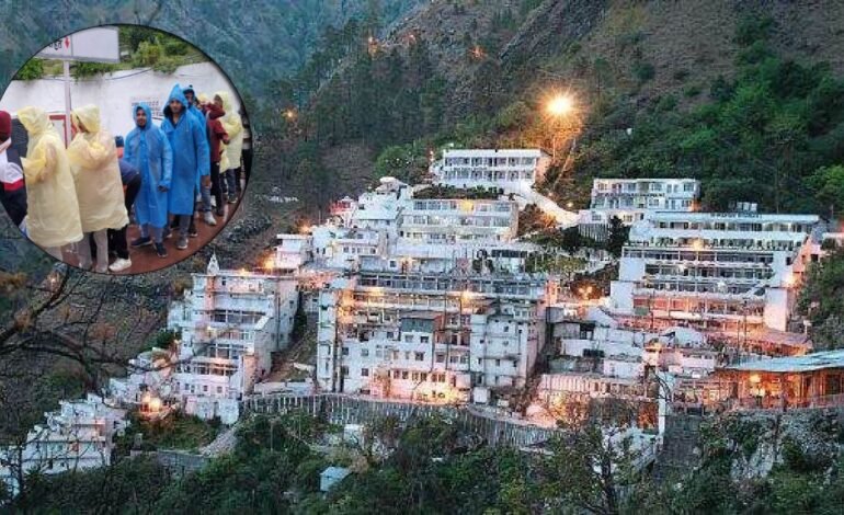 Jammu-Kashmir में बारिश और बादल फटने से तबाही, वैष्णो देवी यात्रा पर रोक