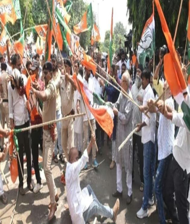 मोदी को गाली: Bihar कांग्रेस दफ्तर पर भाजपा का हल्ला बोल, मारपीट और तोड़फोड़ का लगा आरोप