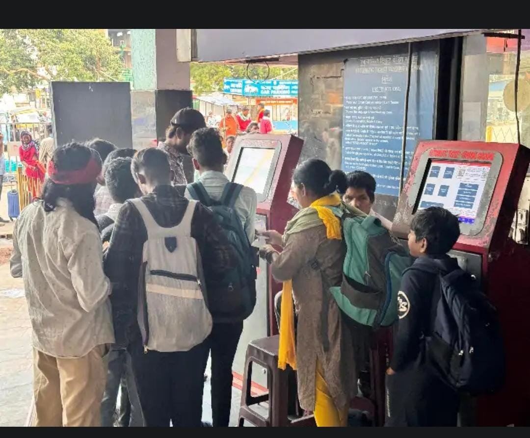 रायपुर रेलवे स्टेशन पर मोबाइल UTS टिकटिंग सेवा शुरू, लेकिन दावे फेल!