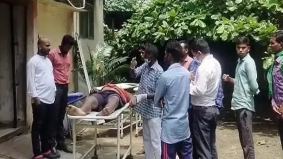 Korba में गर्भवती पत्नी के साथ खेत में काम कर रहे पति पर गिरी आकाशीय बिजली: मौके पर मौत, पत्नी गंभीर घायल, परिवार में मातम का माहौल