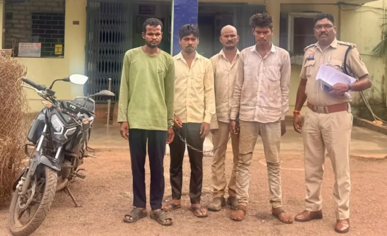 Raipur में किसान की लोहे जलाई तार चोरी करने वाले 04 आरोपियों को पुलिस ने गिरफ्तार किया