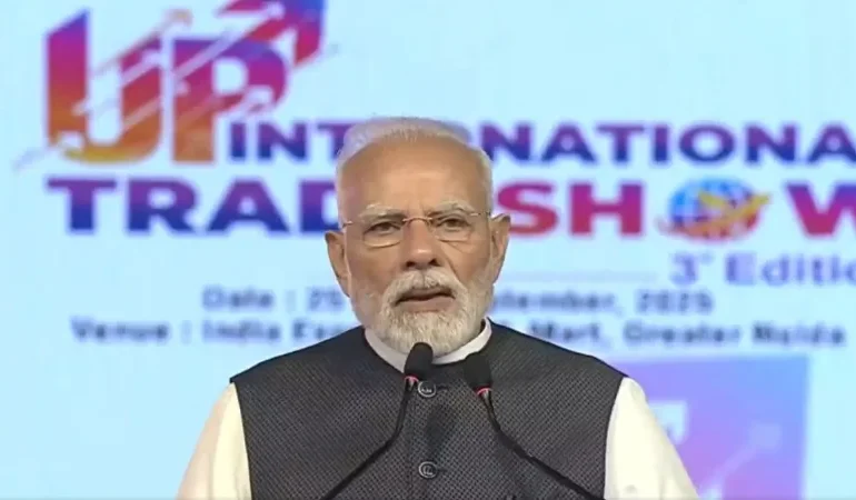 चिप से शिप तक: PM Modi का आत्मनिर्भर भारत का संकल्प”