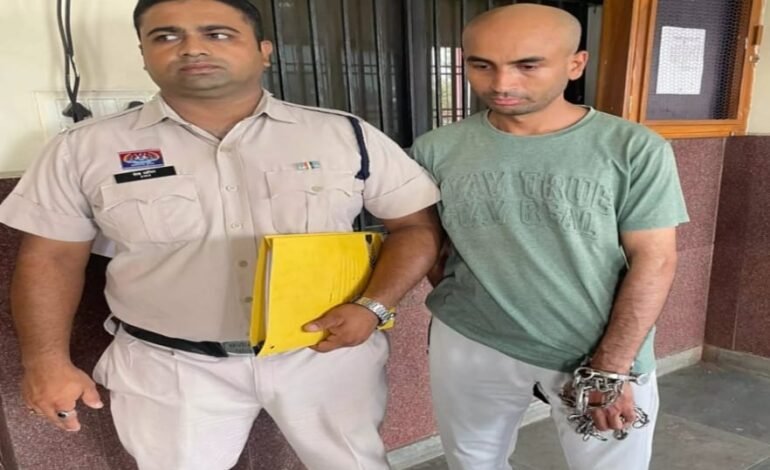 रायपुर City Center Mall के सामने नशीला पदार्थ बेचते अभियुक्त बंधोर गिरफ्तार