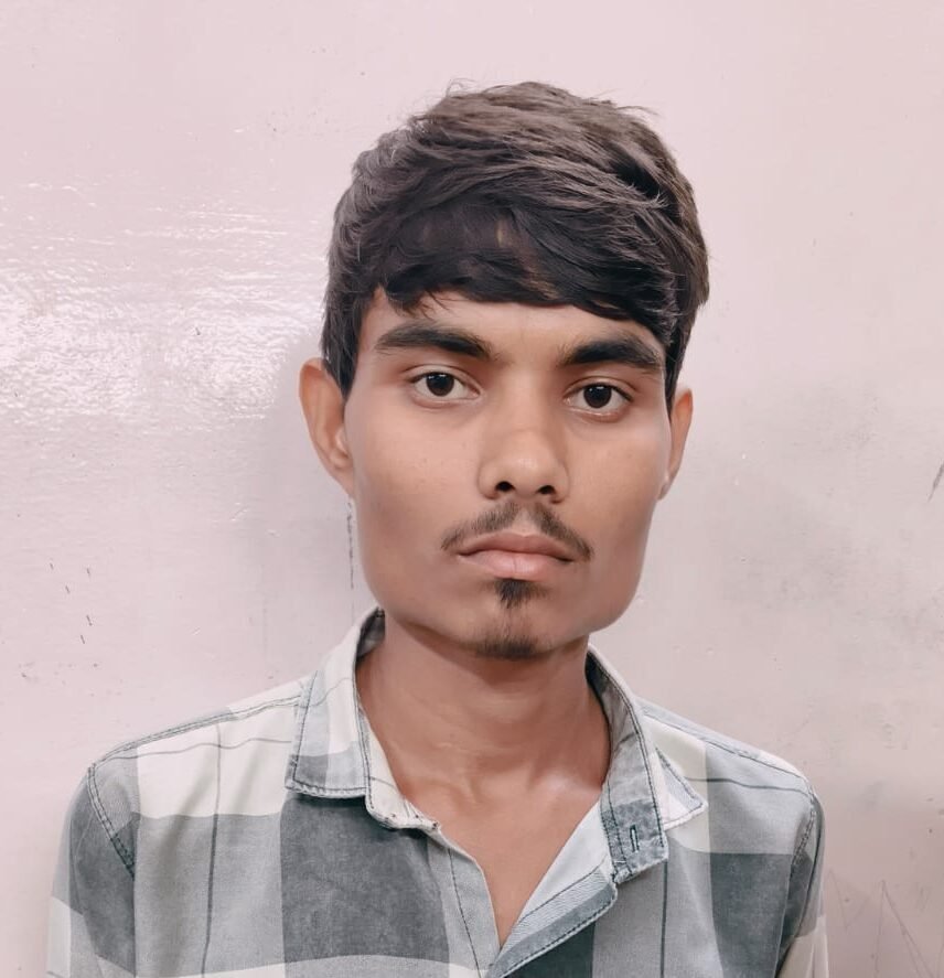 Raipur पुलिस की बड़ी कामयाबी: पुरानी रंजिश के चलते प्राणघातक हमला करने वाला फरार आरोपी कमलेश वर्मा गिरफ्तार