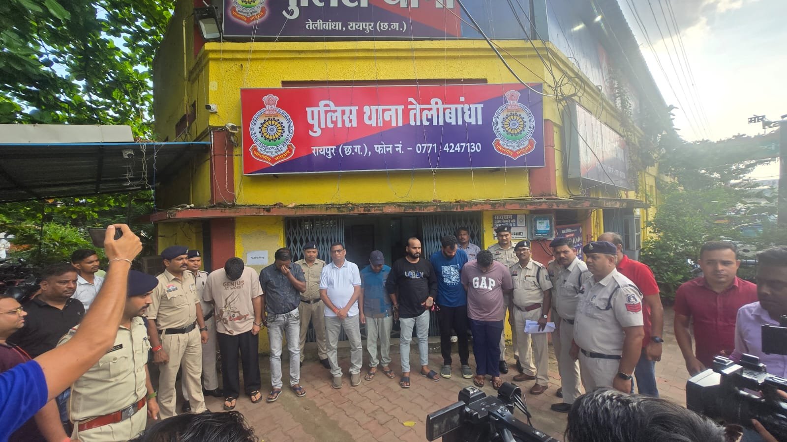 Raipur पुलिस की बड़ी कार्रवाई Strangers House Pool Party के आयोजकों सहित सात आरोपी गिरफ्तार