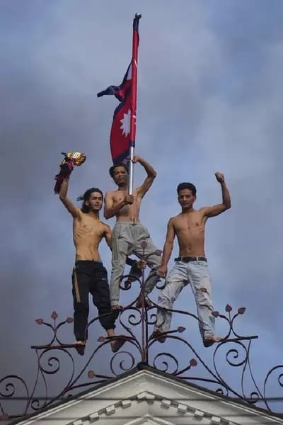 Bharat Nepal सीमा पर फंसे श्रद्धालु और पर्यटक, भारत सरकार प्रयासरत है उनकी वापसी सुनिश्चित करने के लिए