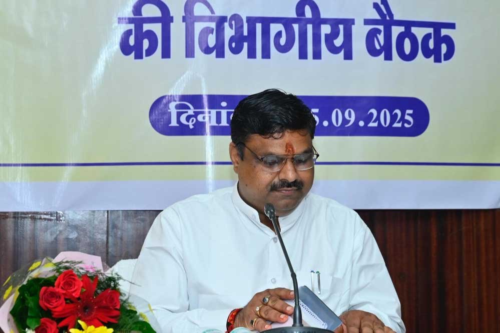 Chhattisgarh के शिक्षा मंत्री गजेंद्र यादव का गुजरात दौरा शिक्षा और तकनीक में नवाचारों का अध्ययन