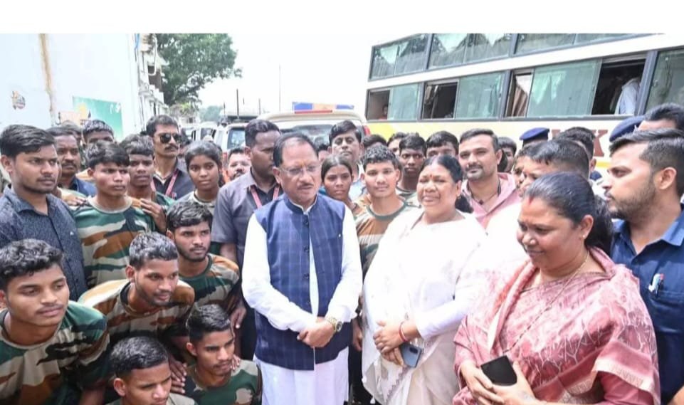 Raipur में 26 अग्निवीर को CM विष्णुदेव साय से मुलाकात का रोमांचक अनुभव