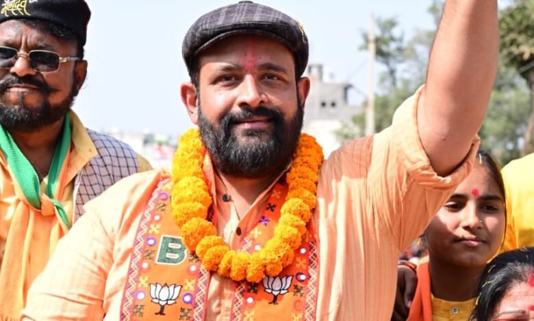 BJP नेता प्रबल प्रताप सिंह जूदेव ने बृहस्पति बाबा के दर्शन किए